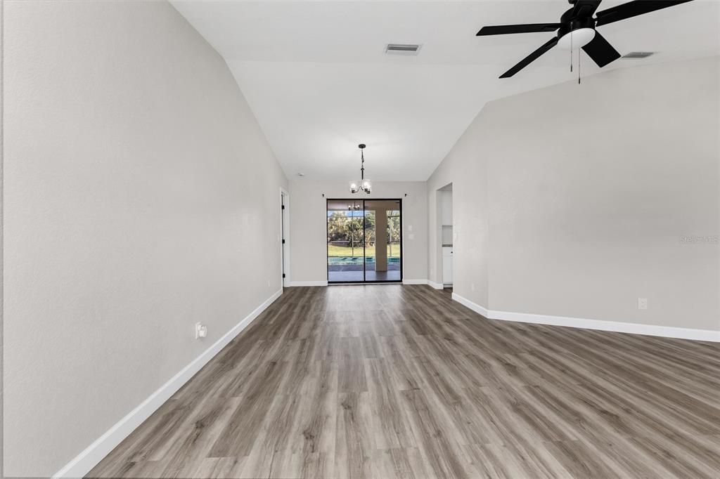 For Sale: $419,995 (3 beds, 2 baths, 1822 Square Feet)