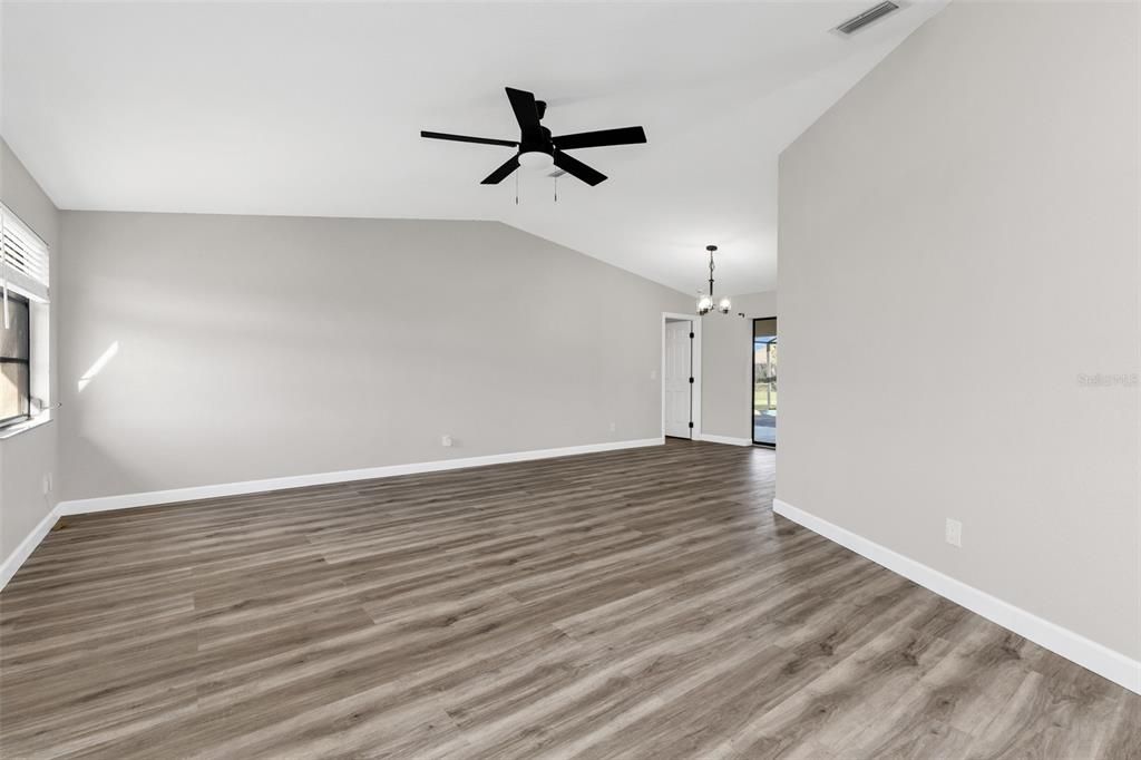 For Sale: $419,995 (3 beds, 2 baths, 1822 Square Feet)
