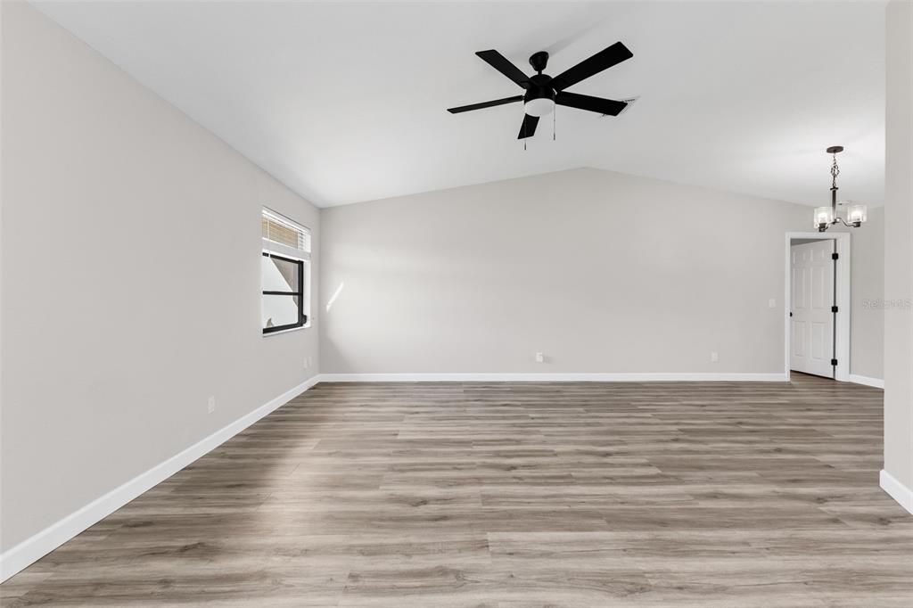 For Sale: $419,995 (3 beds, 2 baths, 1822 Square Feet)