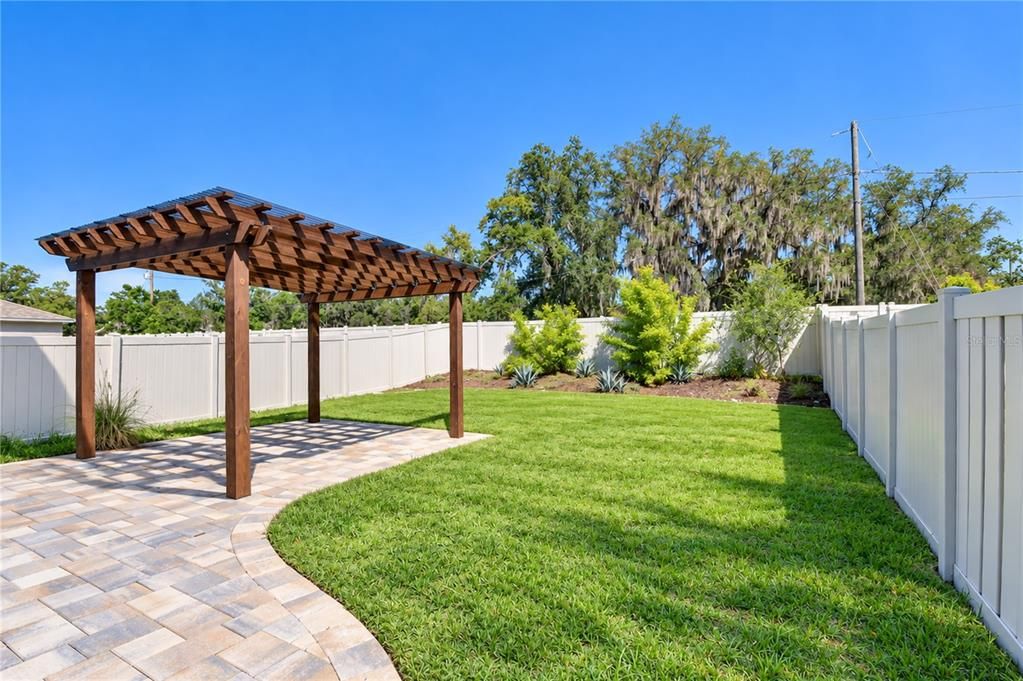 For Sale: $400,000 (4 beds, 2 baths, 2226 Square Feet)