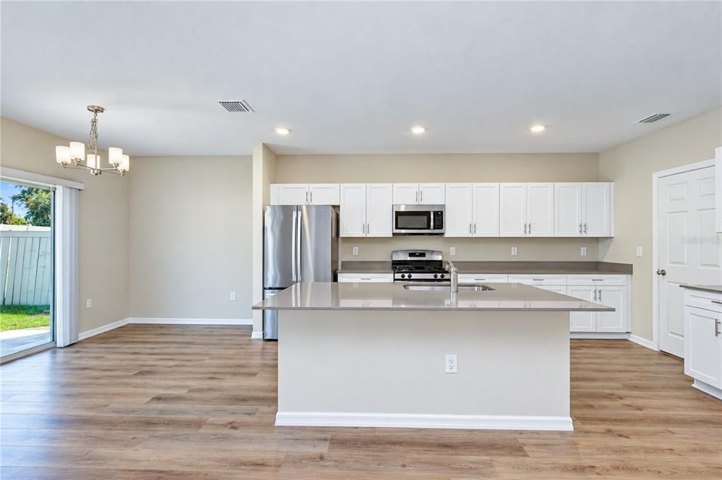 For Sale: $400,000 (4 beds, 2 baths, 2226 Square Feet)