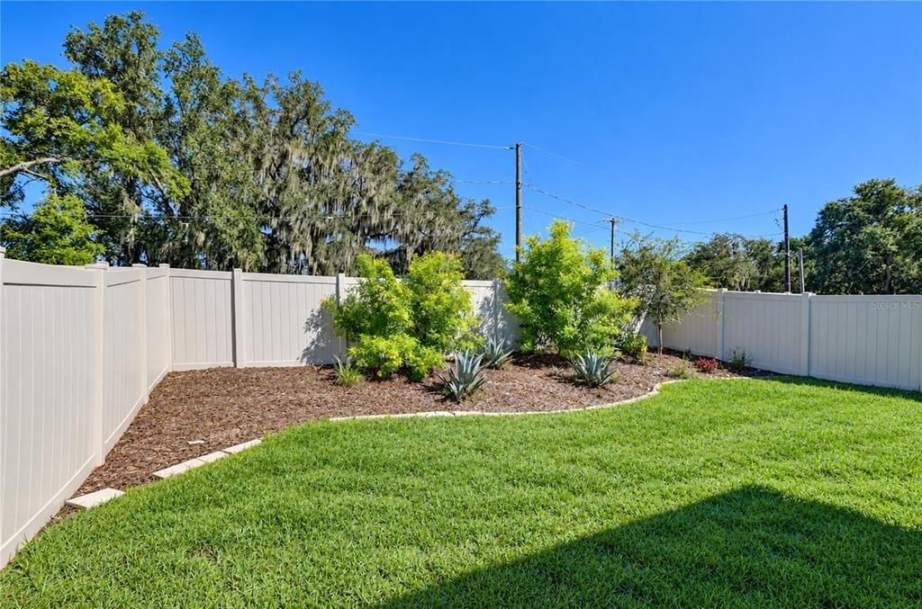 For Sale: $400,000 (4 beds, 2 baths, 2226 Square Feet)