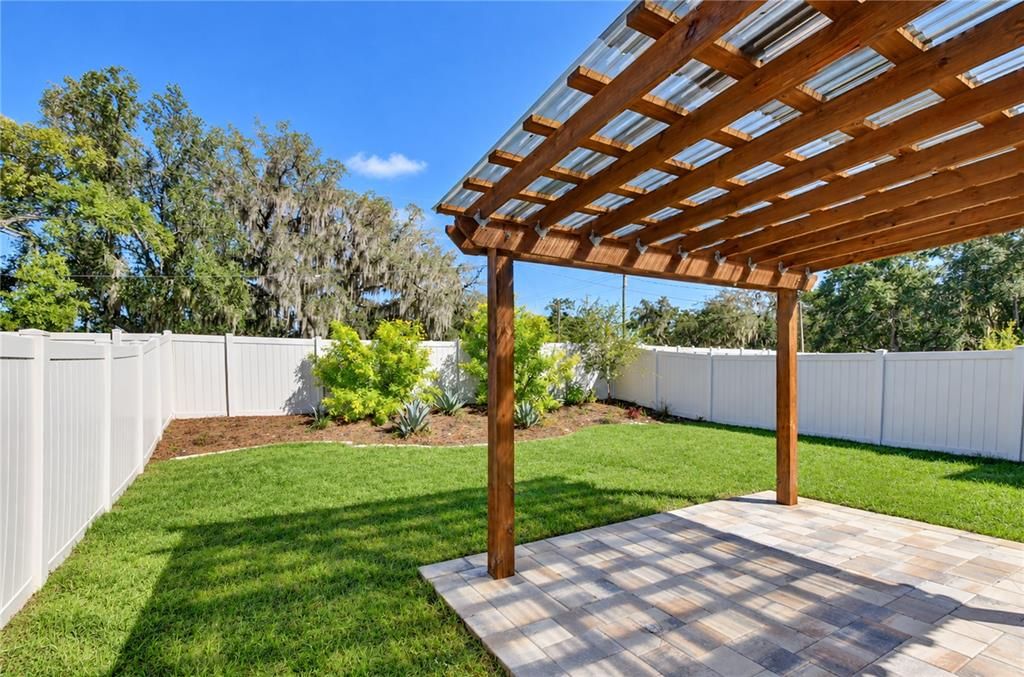For Sale: $400,000 (4 beds, 2 baths, 2226 Square Feet)
