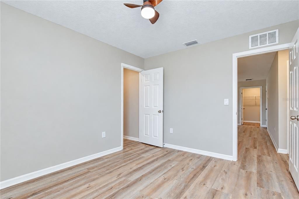 For Sale: $400,000 (4 beds, 2 baths, 2226 Square Feet)