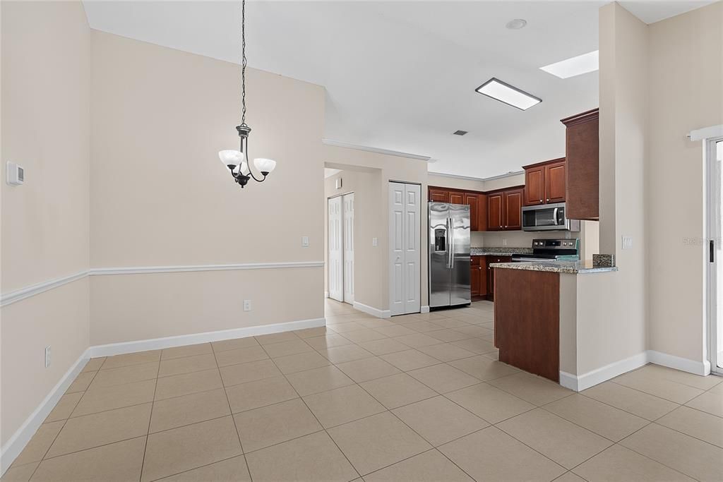 For Sale: $449,900 (3 beds, 2 baths, 1984 Square Feet)