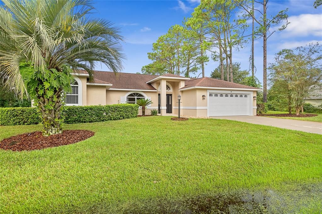 For Sale: $449,900 (3 beds, 2 baths, 1984 Square Feet)