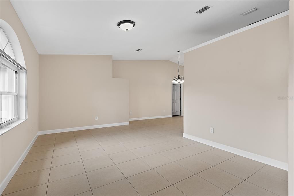 For Sale: $449,900 (3 beds, 2 baths, 1984 Square Feet)