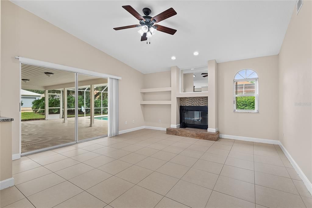 For Sale: $449,900 (3 beds, 2 baths, 1984 Square Feet)