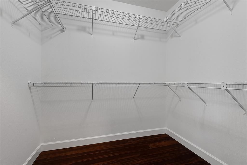 For Sale: $449,900 (3 beds, 2 baths, 1984 Square Feet)