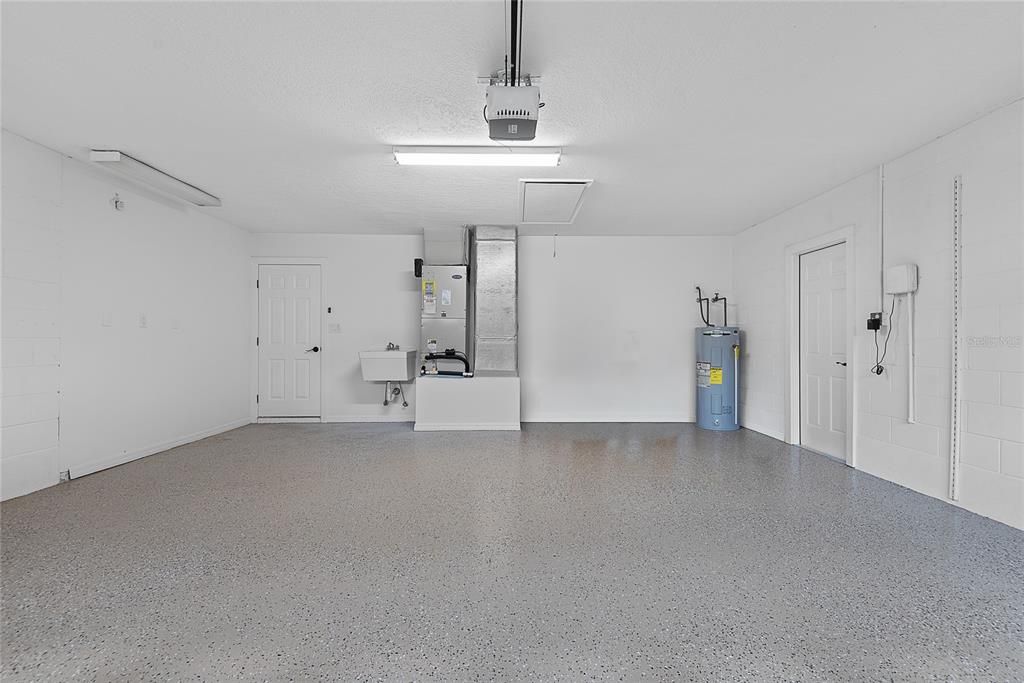 For Sale: $449,900 (3 beds, 2 baths, 1984 Square Feet)