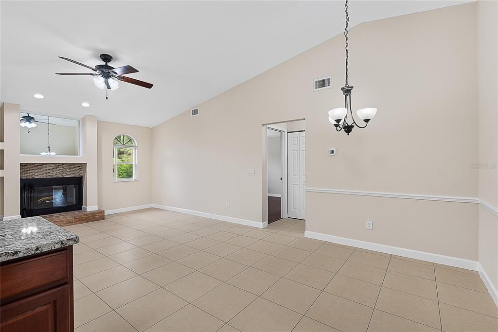 For Sale: $449,900 (3 beds, 2 baths, 1984 Square Feet)