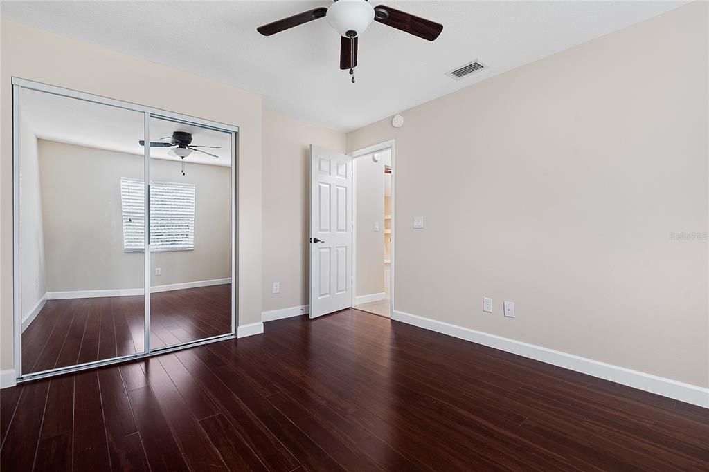 For Sale: $449,900 (3 beds, 2 baths, 1984 Square Feet)