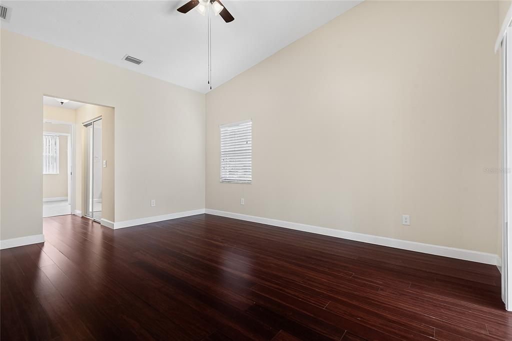 For Sale: $449,900 (3 beds, 2 baths, 1984 Square Feet)