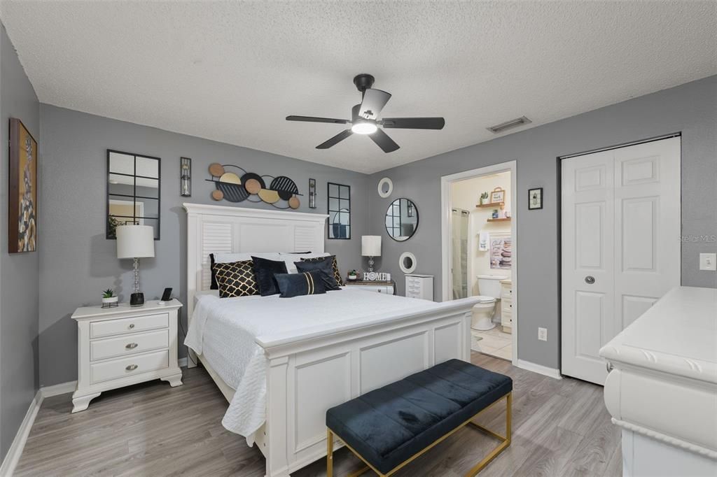 For Sale: $260,000 (3 beds, 2 baths, 1143 Square Feet)