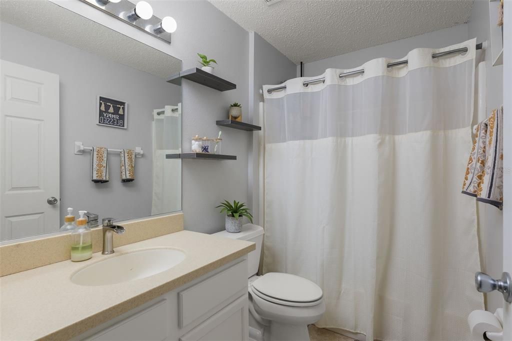 For Sale: $260,000 (3 beds, 2 baths, 1143 Square Feet)