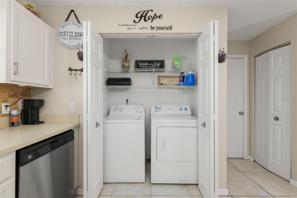 For Sale: $260,000 (3 beds, 2 baths, 1143 Square Feet)