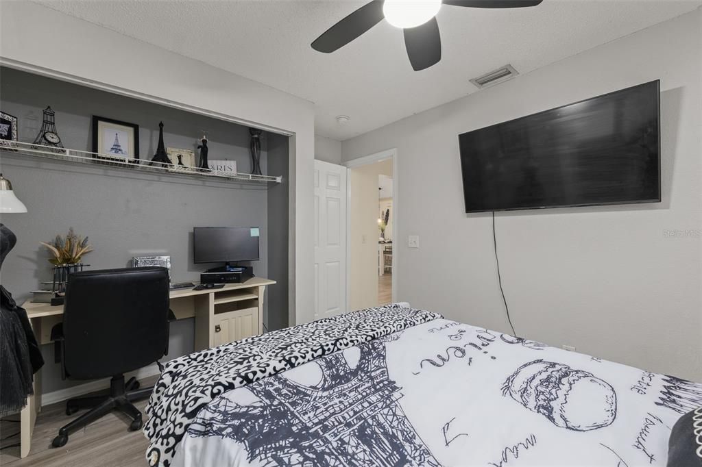 For Sale: $260,000 (3 beds, 2 baths, 1143 Square Feet)