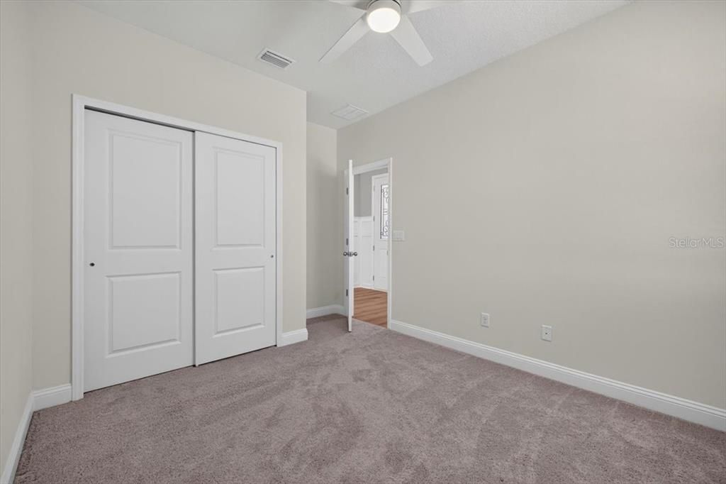 For Rent: $2,400 (3 beds, 2 baths, 1707 Square Feet)