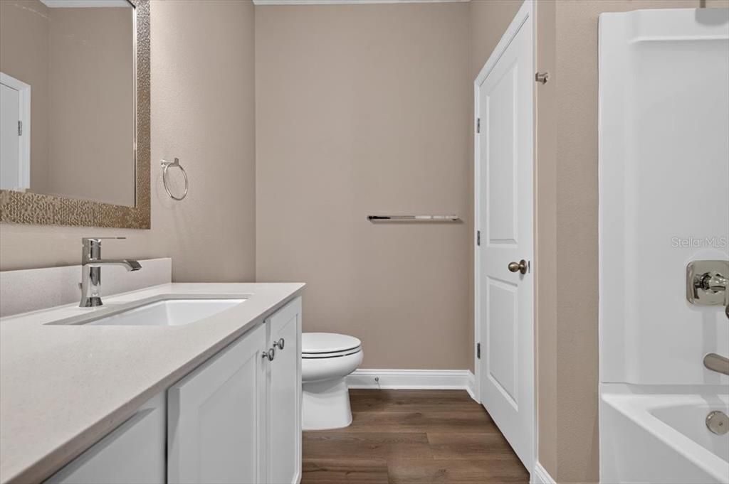For Rent: $2,400 (3 beds, 2 baths, 1707 Square Feet)