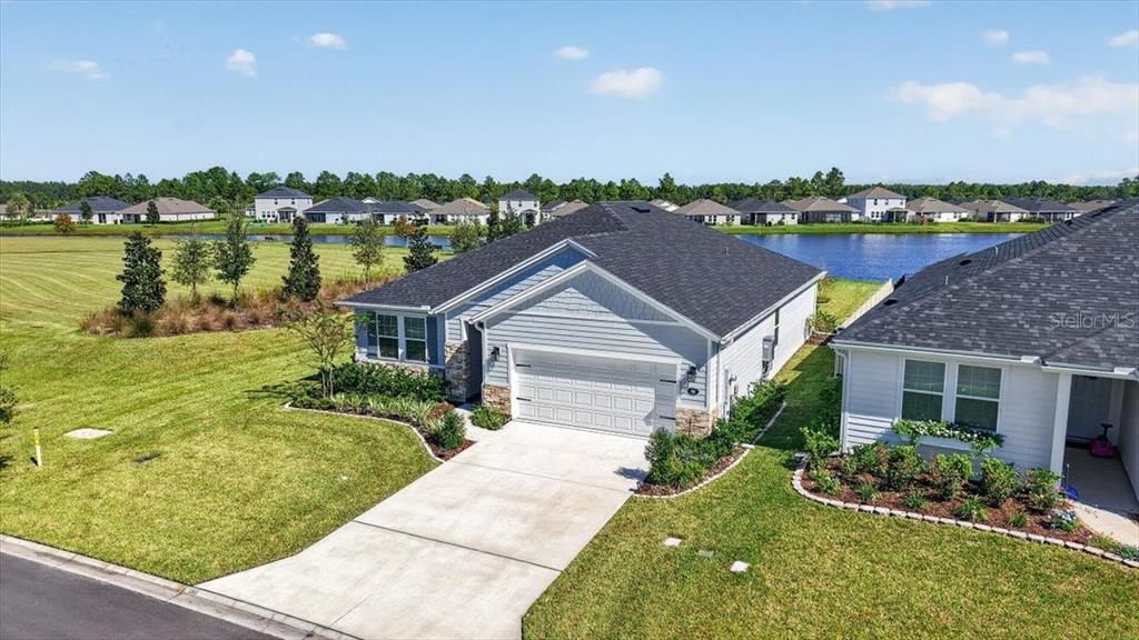 For Rent: $2,400 (3 beds, 2 baths, 1707 Square Feet)