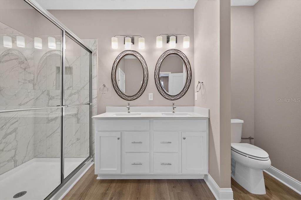 For Rent: $2,400 (3 beds, 2 baths, 1707 Square Feet)