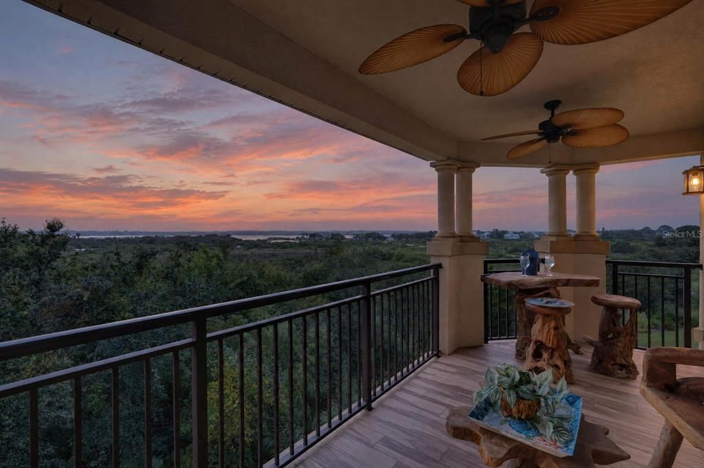 For Sale: $535,000 (3 beds, 2 baths, 1650 Square Feet)