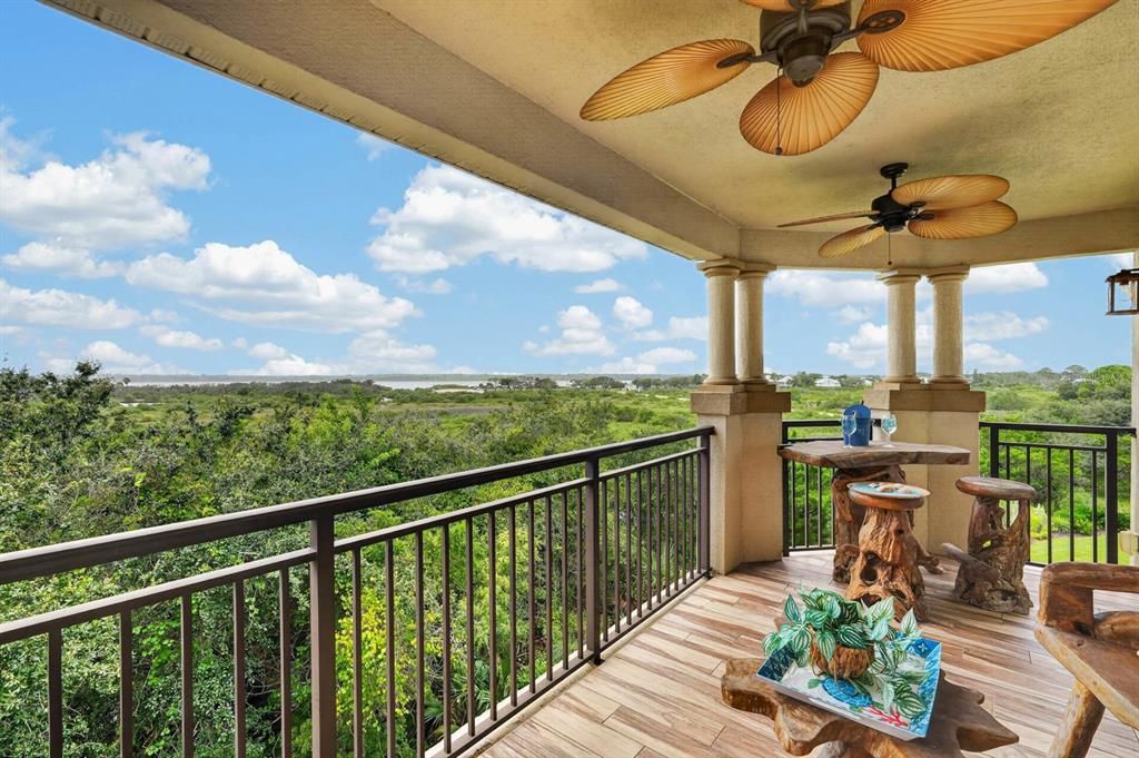 For Sale: $535,000 (3 beds, 2 baths, 1650 Square Feet)