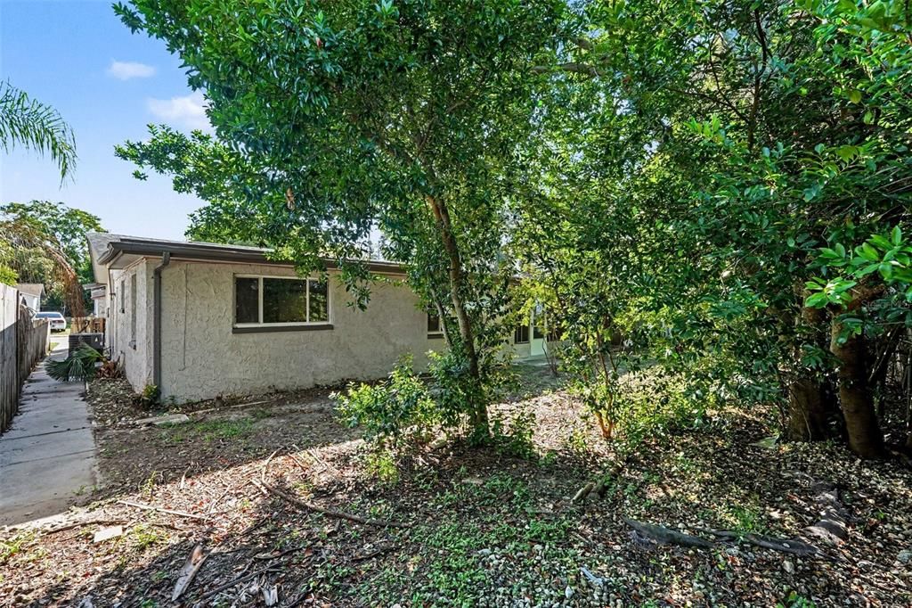 На продажу: $259,900 (3 спален, 2 ванн, 1358 Квадратных фут)