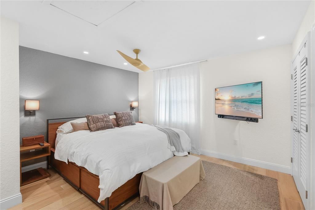 En Venta: $217,900 (1 camas, 1 baños, 920 Pies cuadrados)