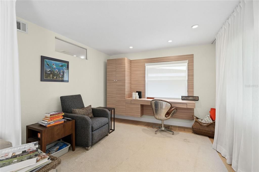 En Venta: $217,900 (1 camas, 1 baños, 920 Pies cuadrados)