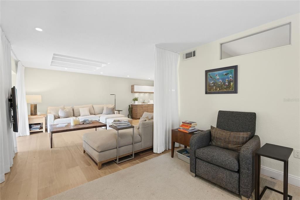 En Venta: $217,900 (1 camas, 1 baños, 920 Pies cuadrados)