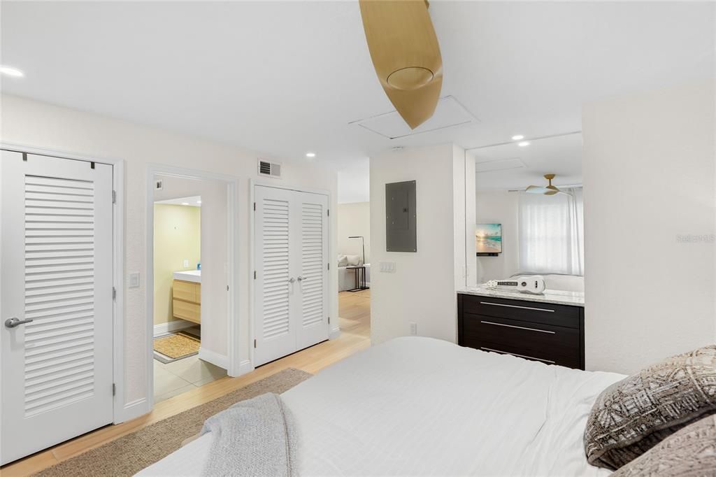 En Venta: $217,900 (1 camas, 1 baños, 920 Pies cuadrados)