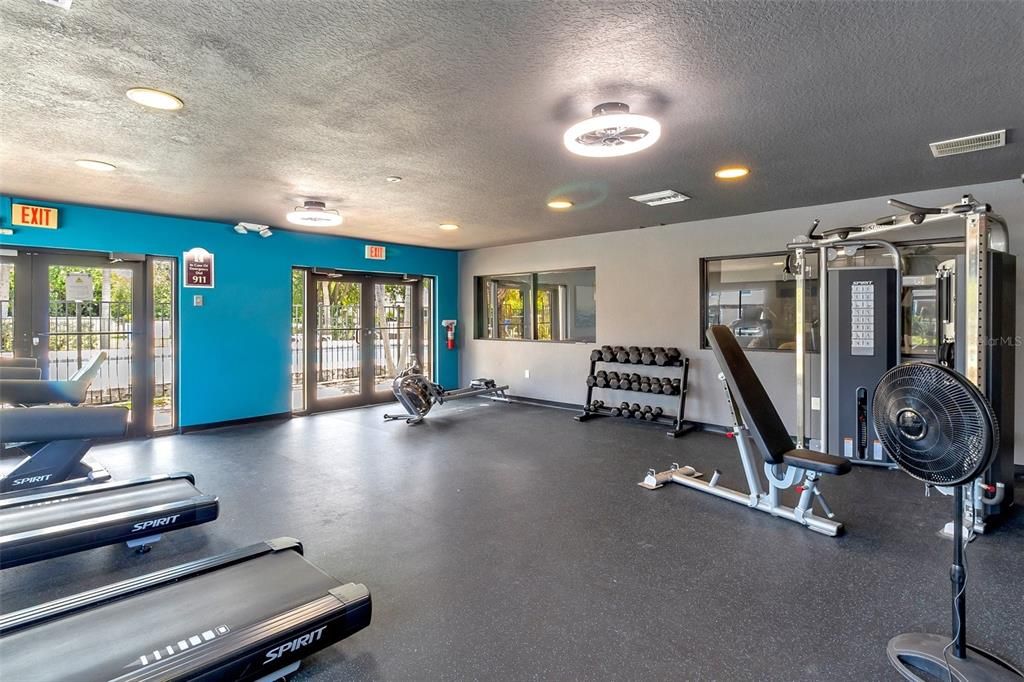 For Sale: $101,000 (1 beds, 1 baths, 733 Square Feet)