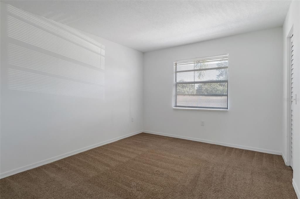 For Sale: $101,000 (1 beds, 1 baths, 733 Square Feet)