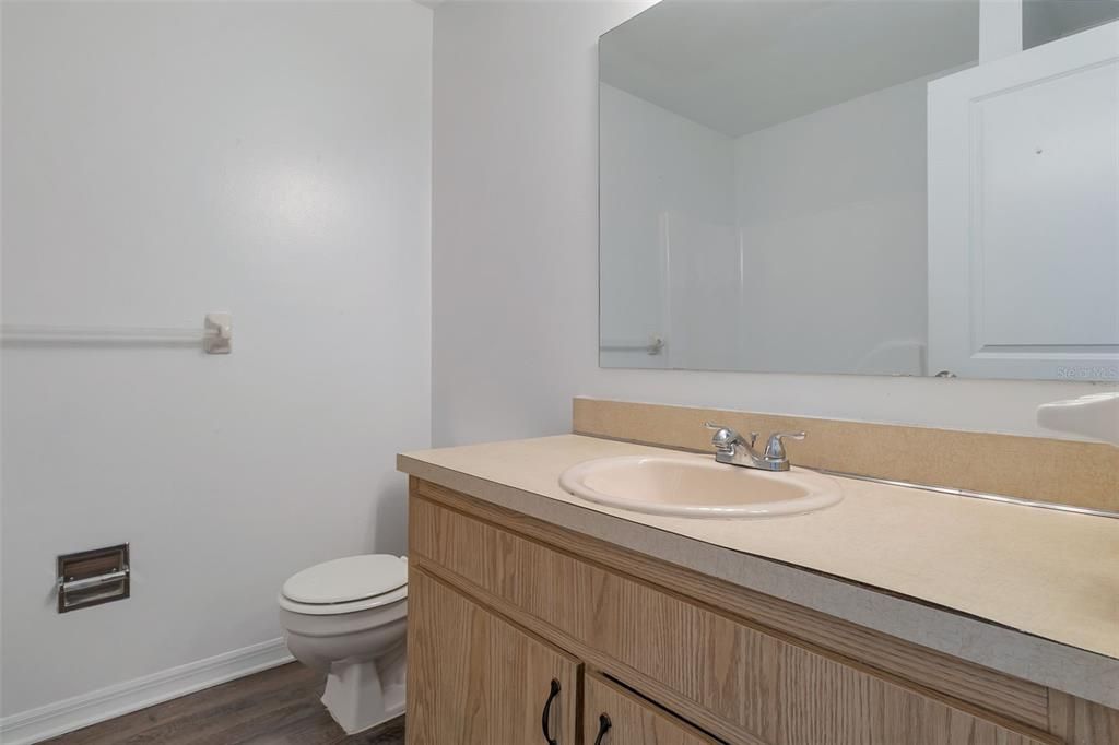For Sale: $101,000 (1 beds, 1 baths, 733 Square Feet)
