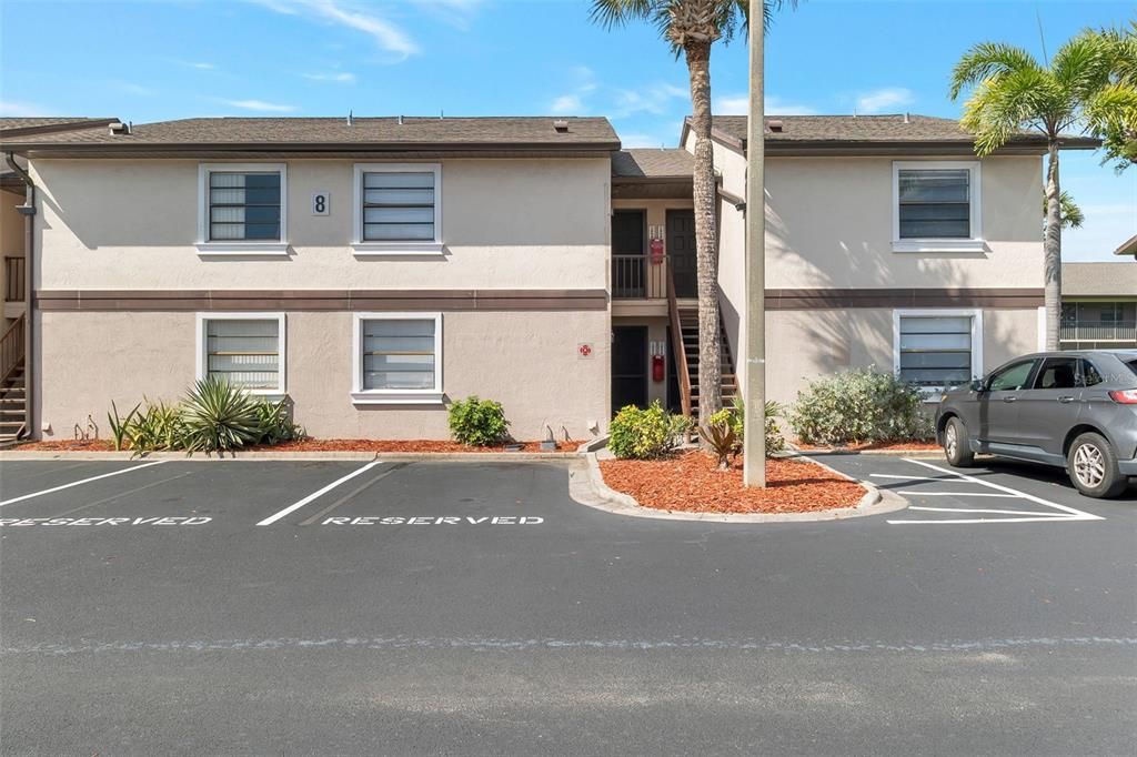 For Sale: $101,000 (1 beds, 1 baths, 733 Square Feet)