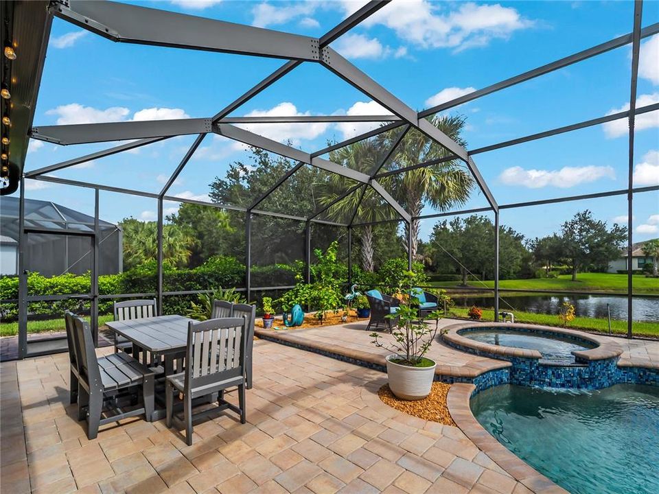 En Venta: $999,000 (4 camas, 4 baños, 3704 Pies cuadrados)
