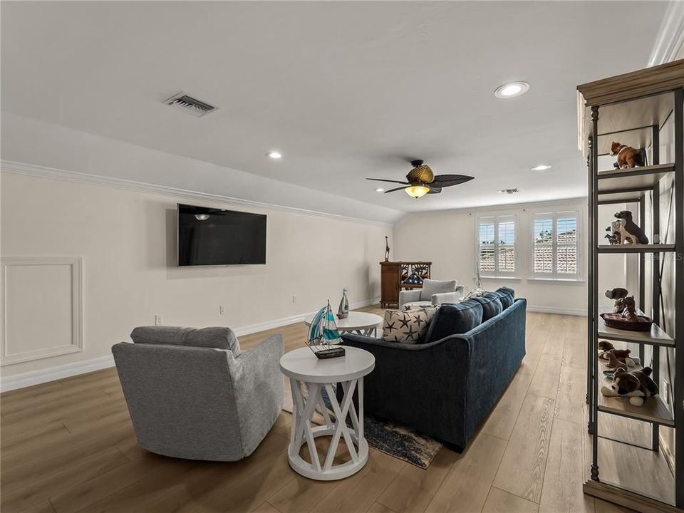 En Venta: $999,000 (4 camas, 4 baños, 3704 Pies cuadrados)