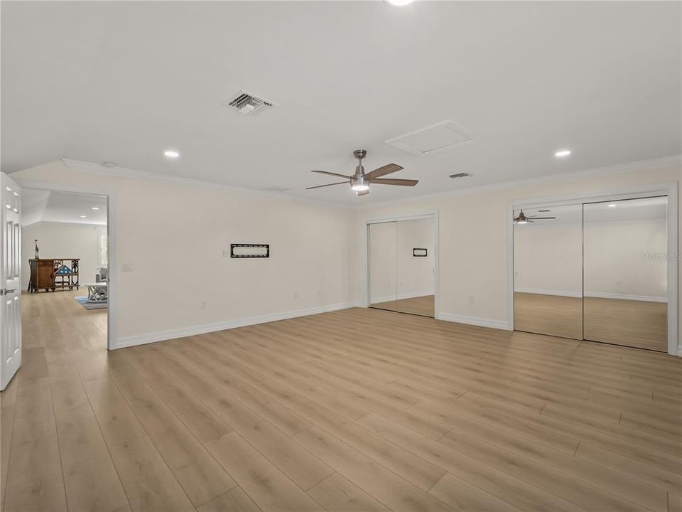 En Venta: $999,000 (4 camas, 4 baños, 3704 Pies cuadrados)