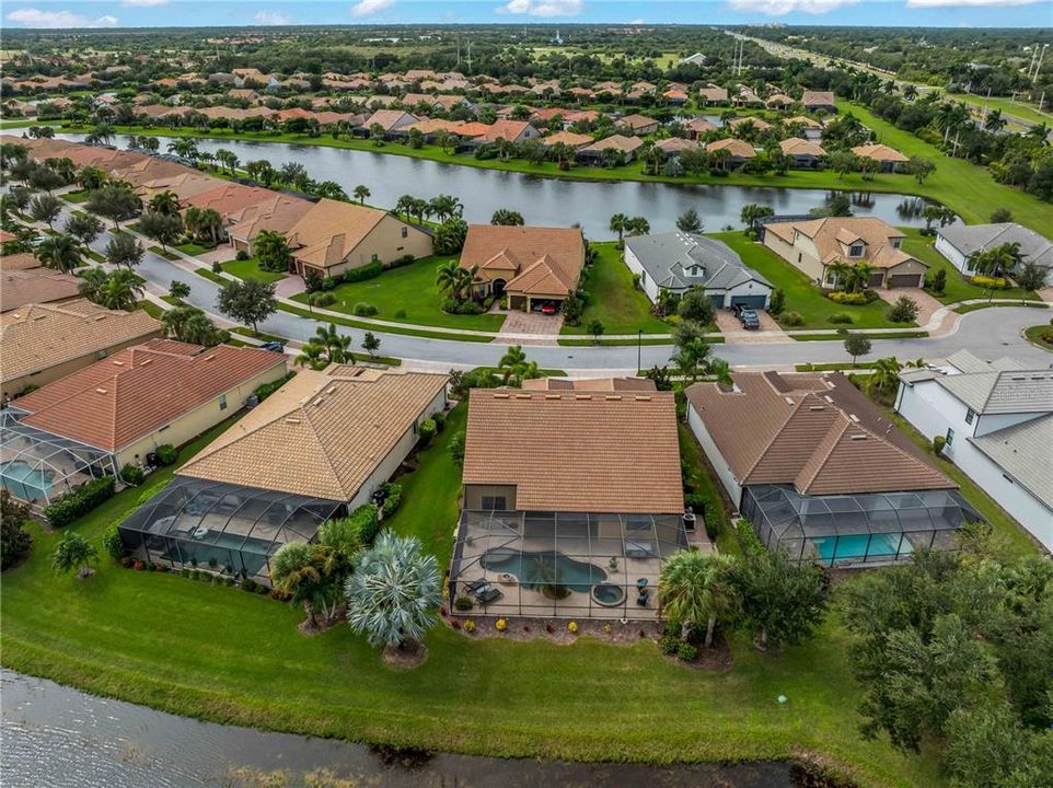En Venta: $999,000 (4 camas, 4 baños, 3704 Pies cuadrados)