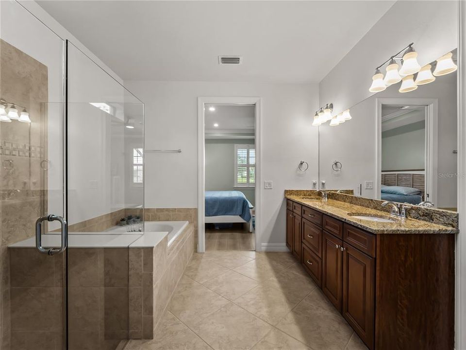 En Venta: $999,000 (4 camas, 4 baños, 3704 Pies cuadrados)