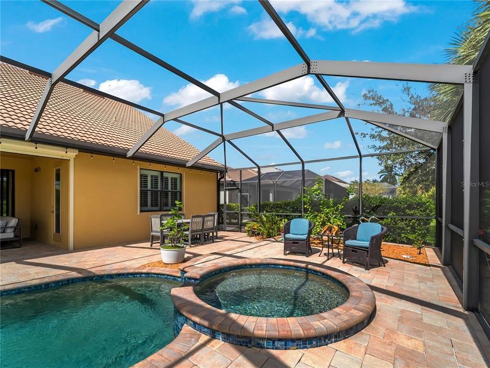 En Venta: $999,000 (4 camas, 4 baños, 3704 Pies cuadrados)