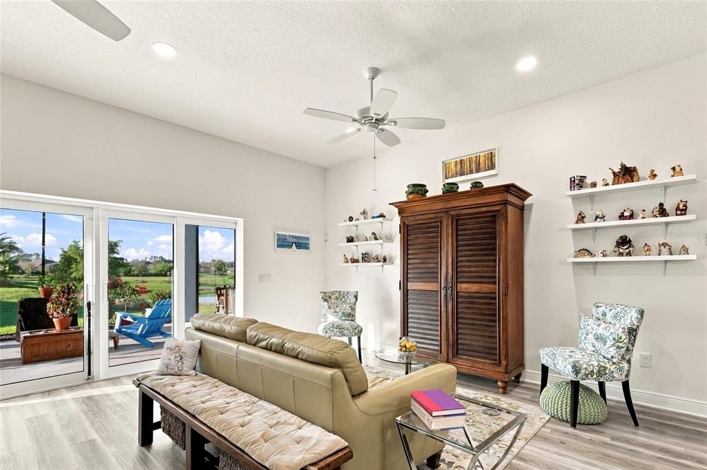 For Sale: $730,000 (3 beds, 3 baths, 2281 Square Feet)