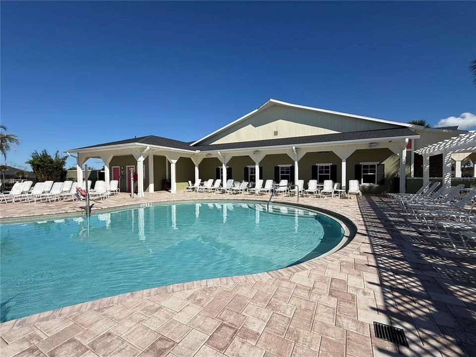 For Sale: $730,000 (3 beds, 3 baths, 2281 Square Feet)