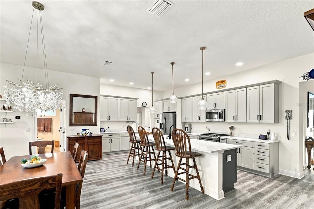 For Sale: $730,000 (3 beds, 3 baths, 2281 Square Feet)