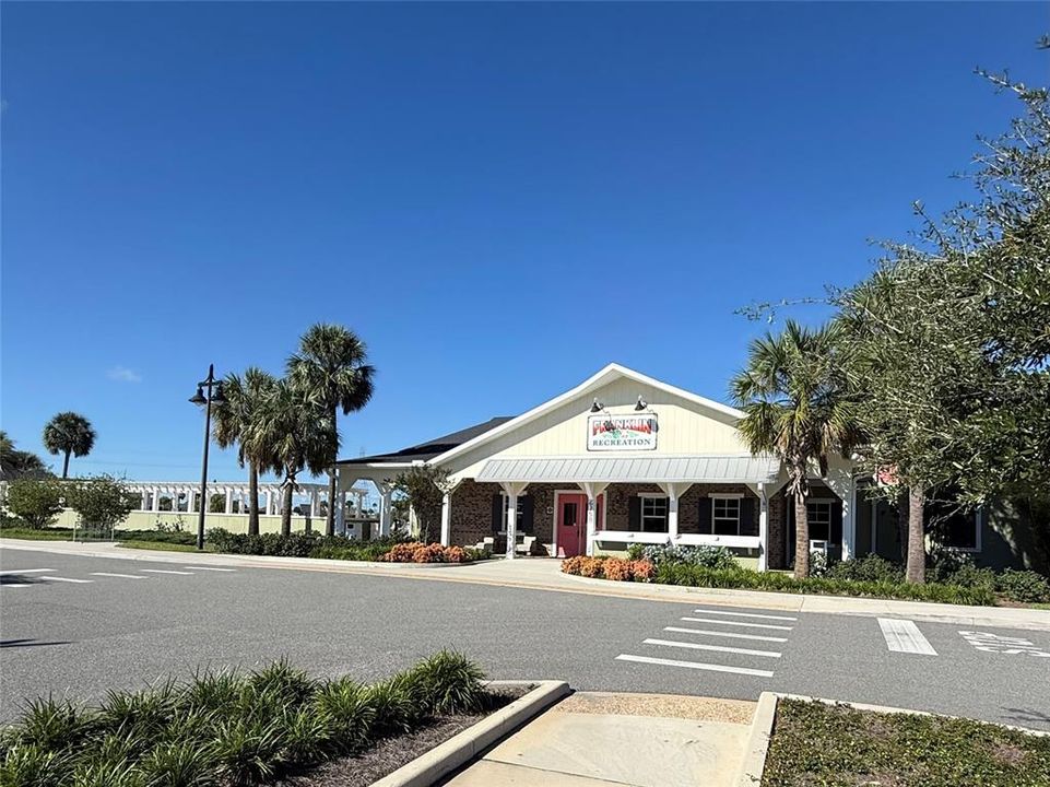 For Sale: $730,000 (3 beds, 3 baths, 2281 Square Feet)