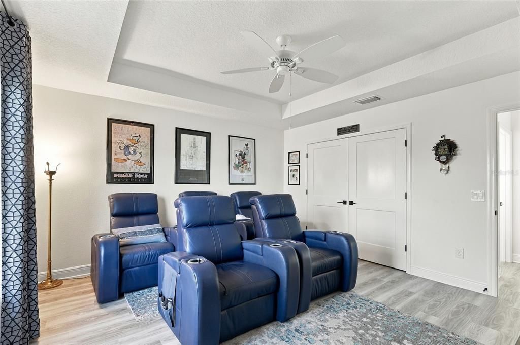 For Sale: $730,000 (3 beds, 3 baths, 2281 Square Feet)