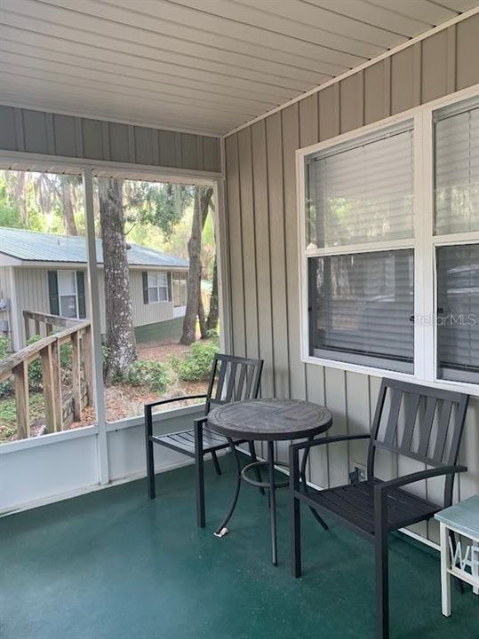 For Sale: $178,500 (2 beds, 1 baths, 672 Square Feet)