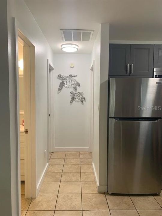 For Sale: $178,500 (2 beds, 1 baths, 672 Square Feet)