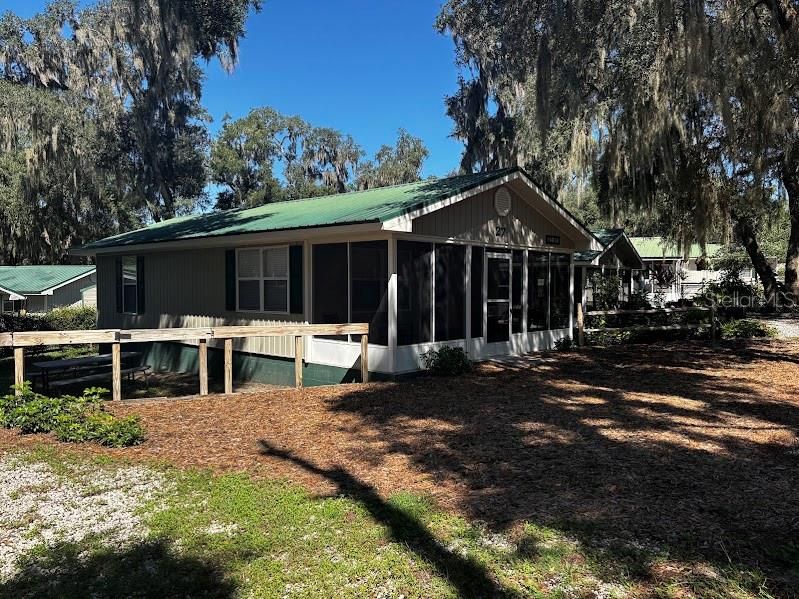 For Sale: $178,500 (2 beds, 1 baths, 672 Square Feet)